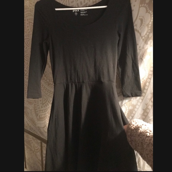 PACT// Organic Cotton 3/4 Sleeve, black skater dress w/ pockets! - SIZE: x-small - Picture 2 of 4